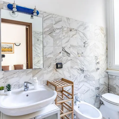 Stazione Centralebilocale In Centro Con Wifi Apartment *